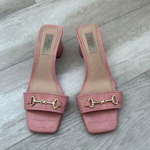 Steven pink sandals, inspired by designer brand